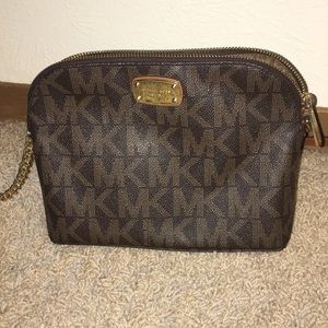 Michael kors crossbody